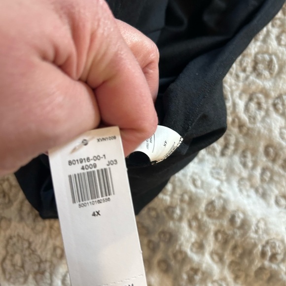 NWT Old Navy Women’s Plus Size 4X Sports Bra - Picture 4 of 7